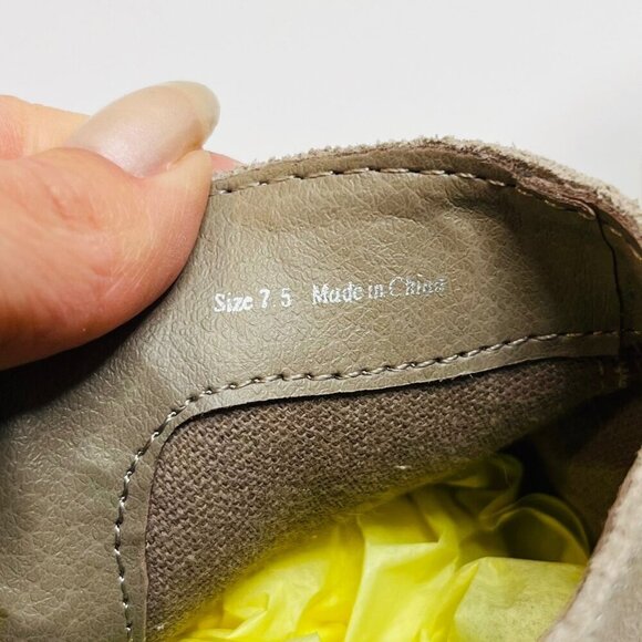 Dolce Vita Daine tan suede leather Block heel pointy toe ankle boots Size 7.5 - Picture 10 of 10